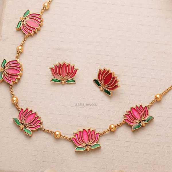 Lotus necklace